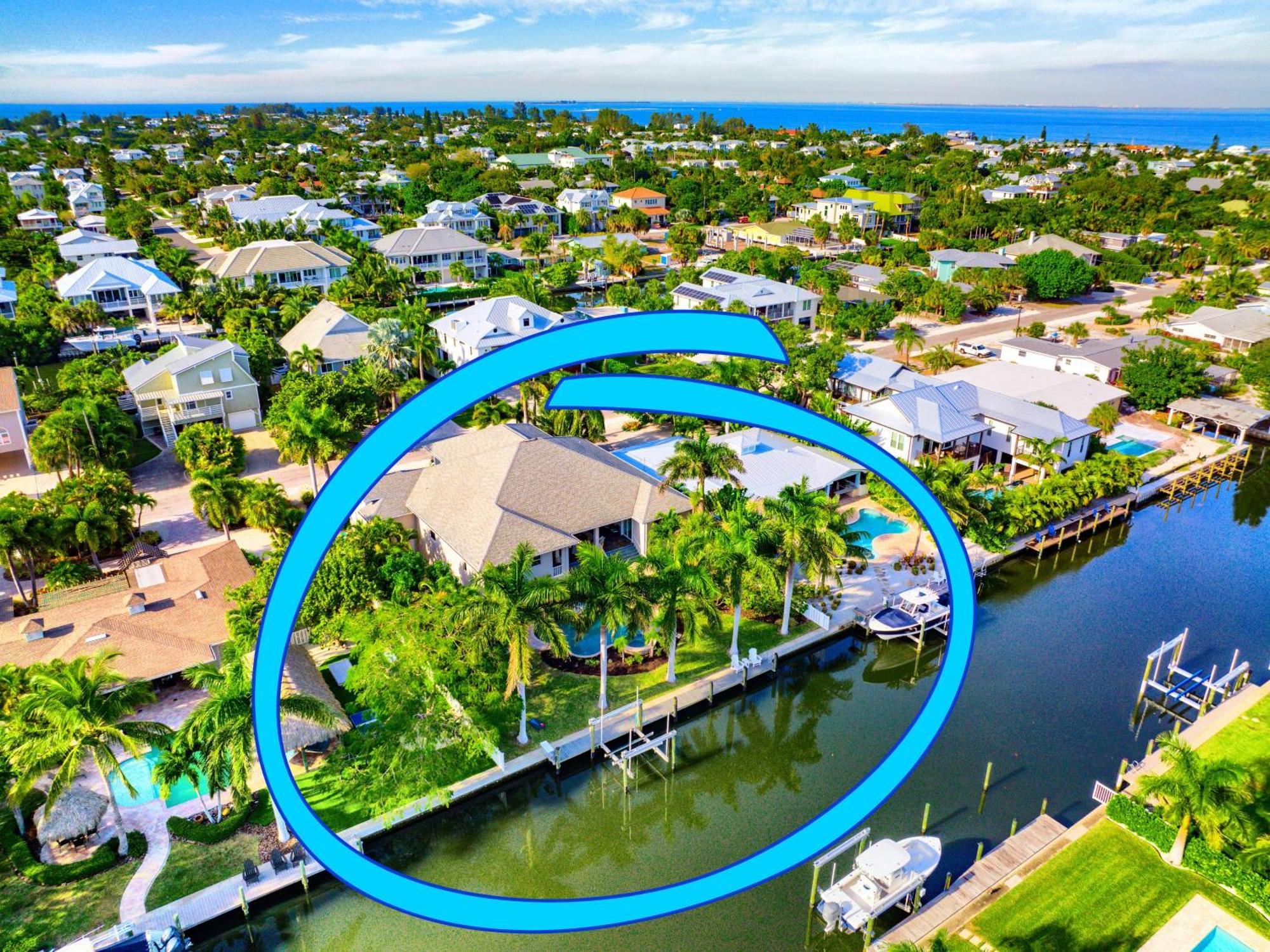 Bikinis And Martinis Waterfront Canal Villa Anna Maria Eksteriør billede